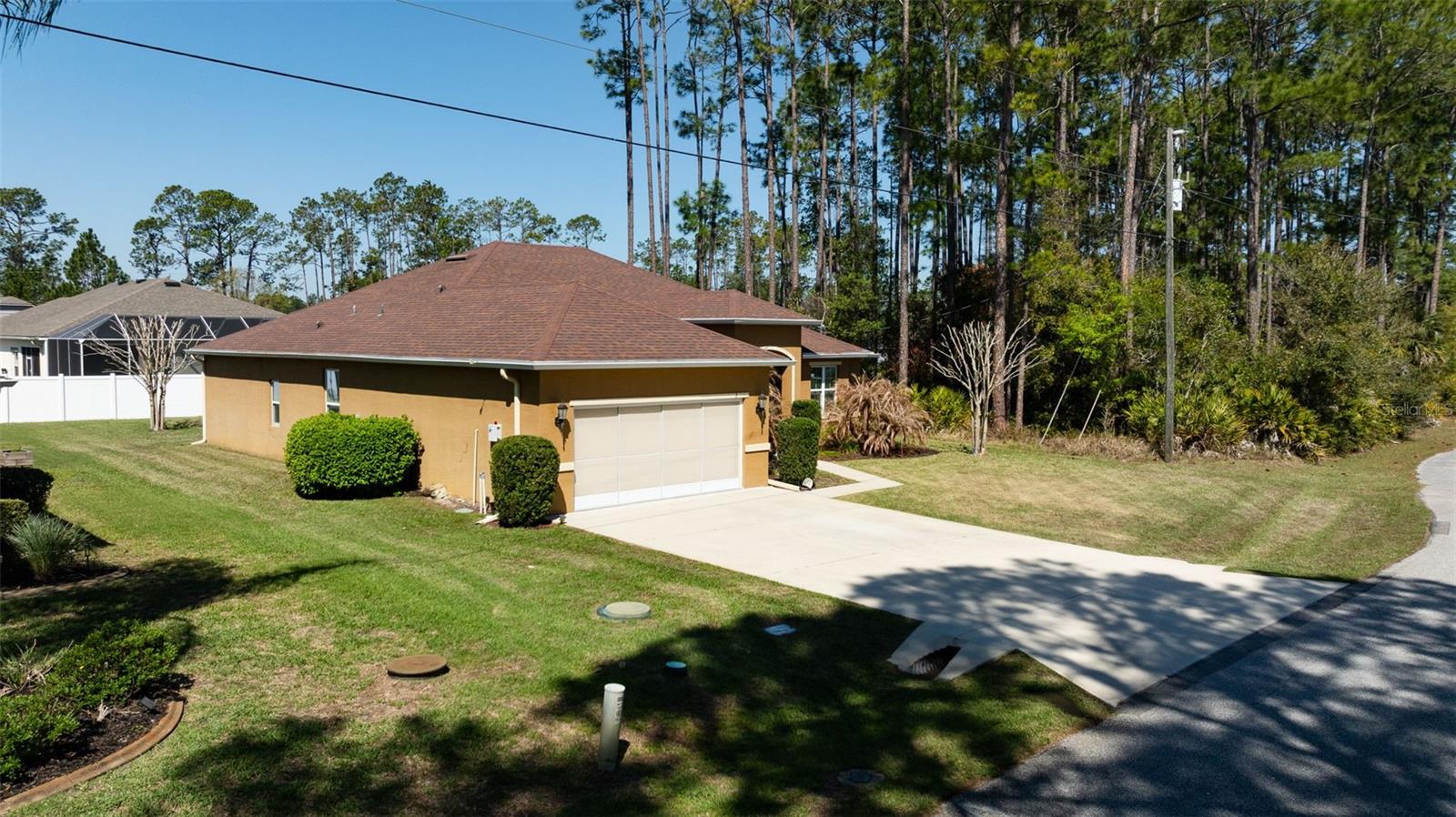 LAKE SUCCESS - Residential