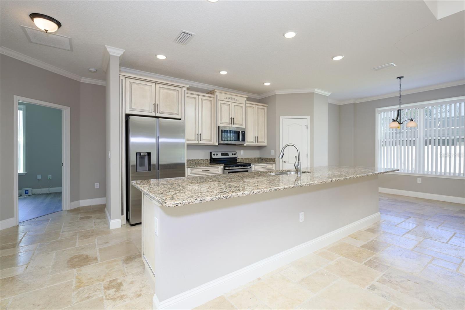 LAKE SUCCESS - Residential