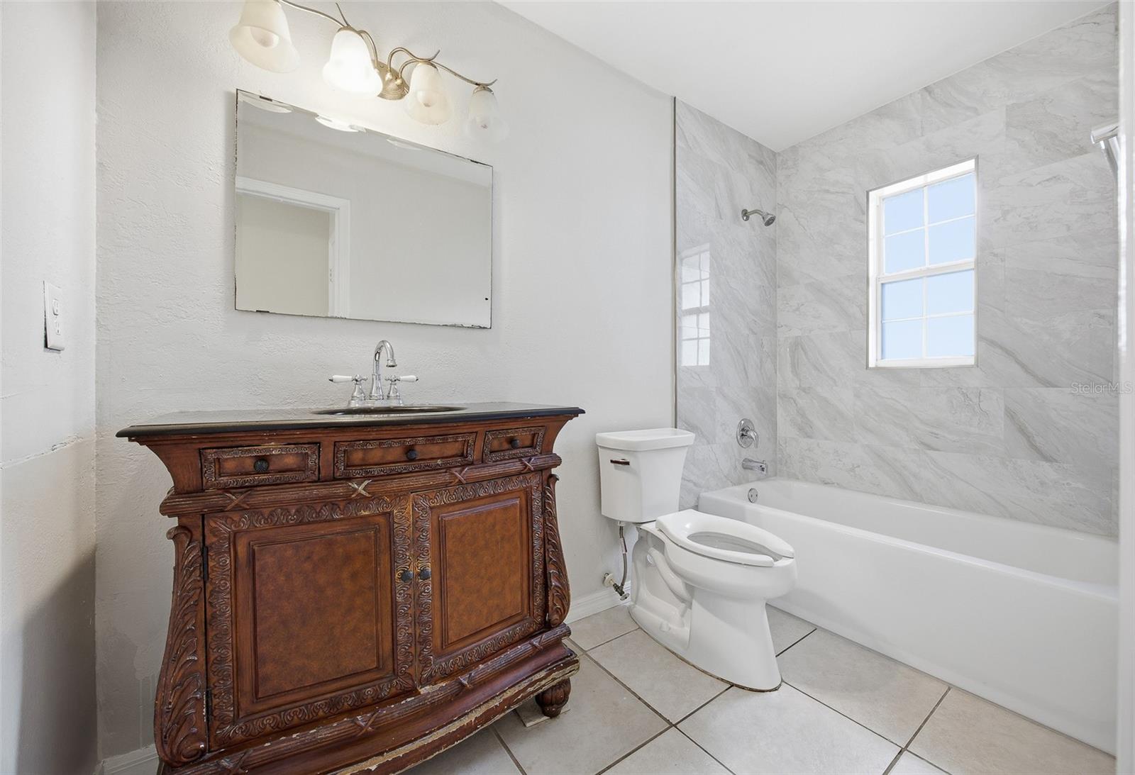 PRIMA VISTA - Residential