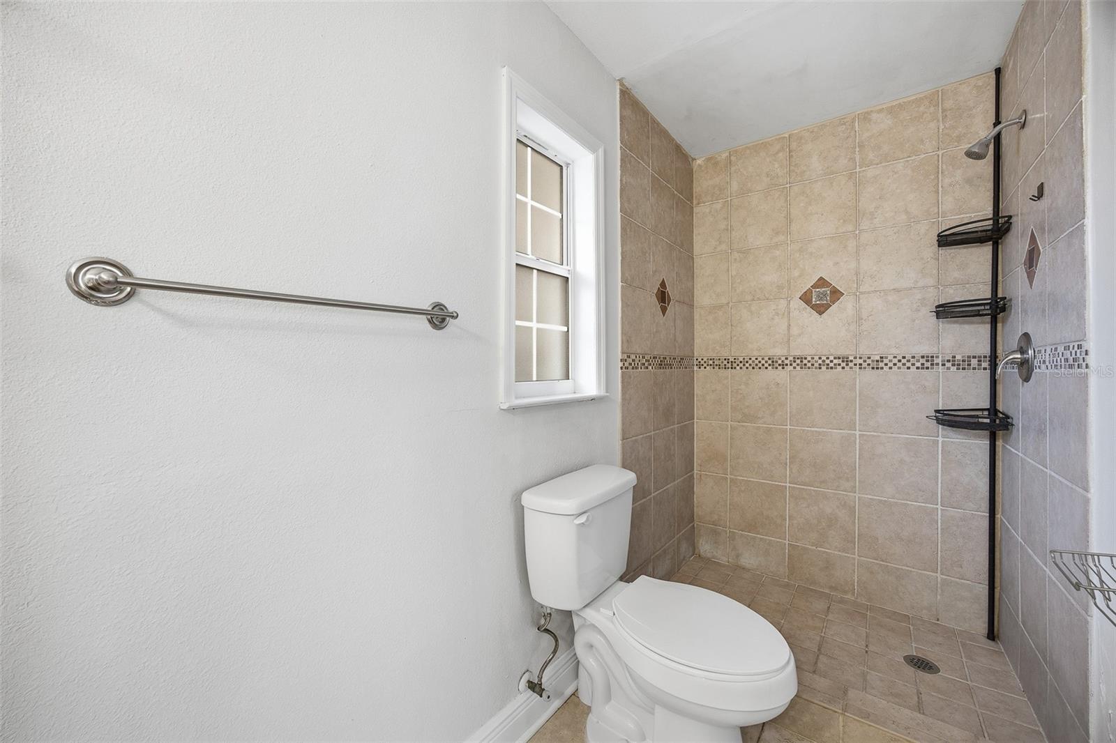 PRIMA VISTA - Residential