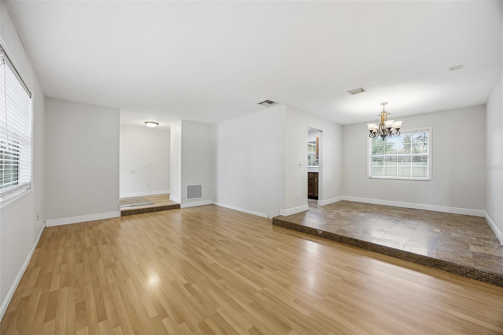 PRIMA VISTA - Residential