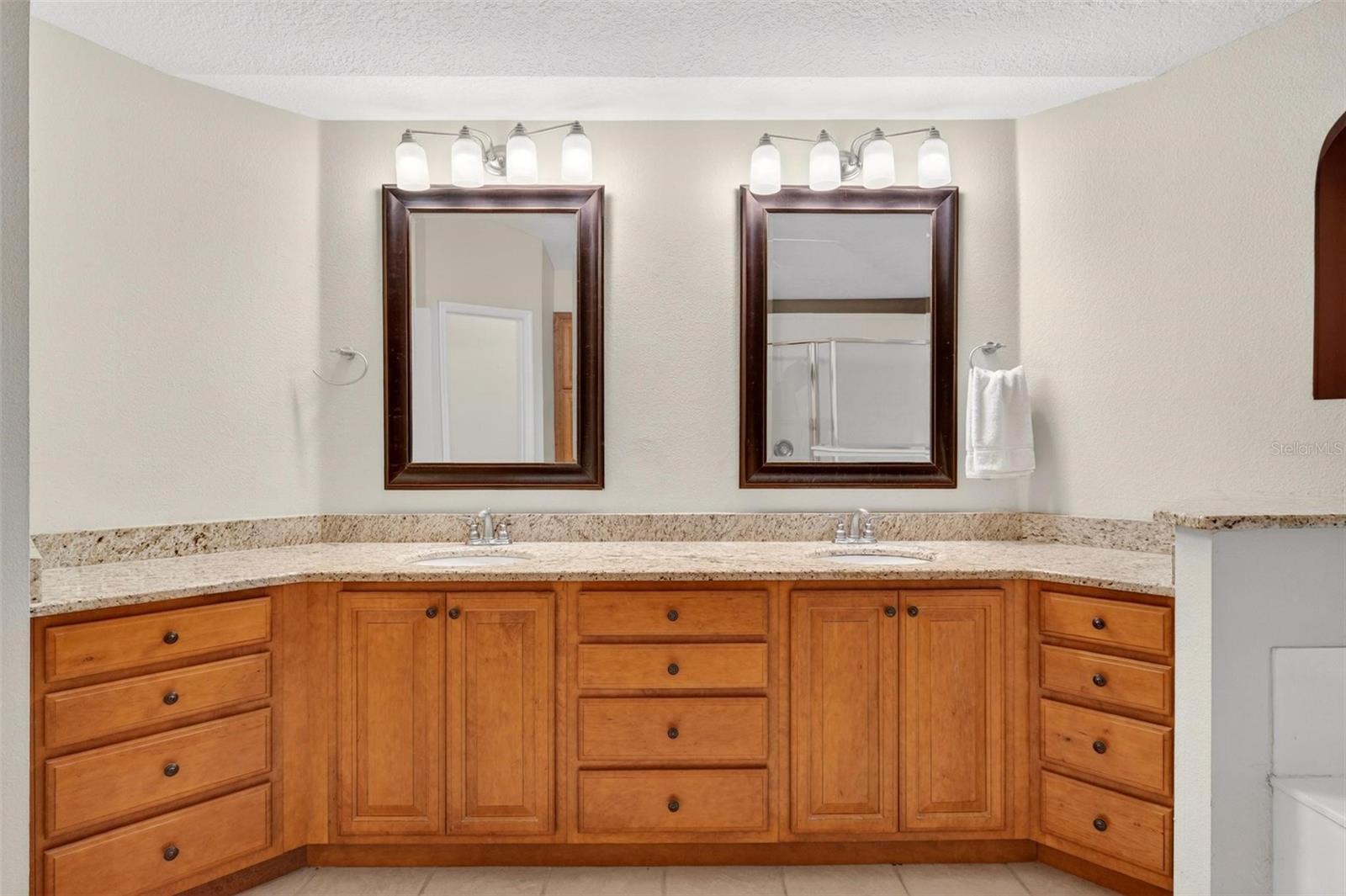 WOODBRIDGE LAKES UNIT 2C - Residential