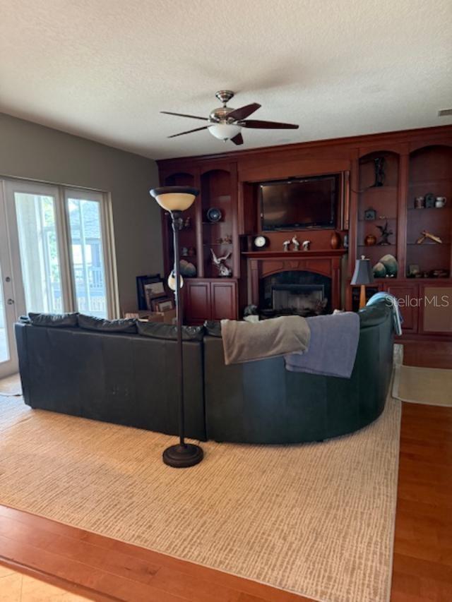 WOODBRIDGE LAKES UNIT 2C - Residential