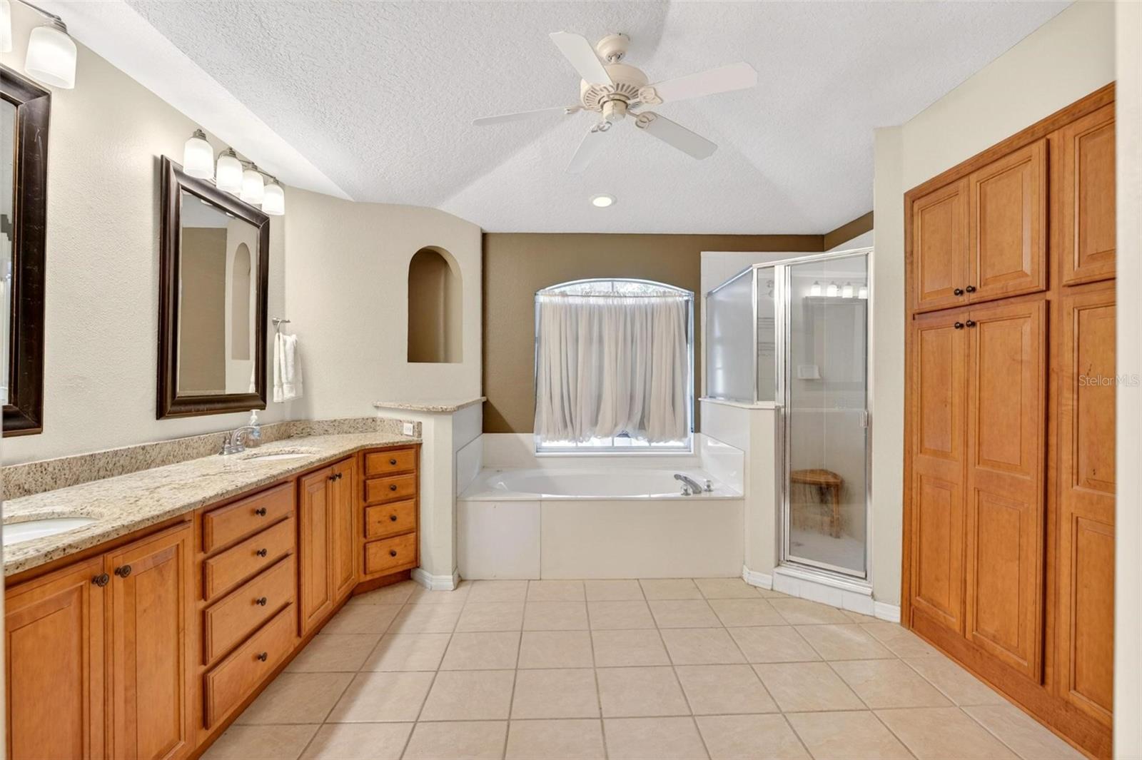 WOODBRIDGE LAKES UNIT 2C - Residential