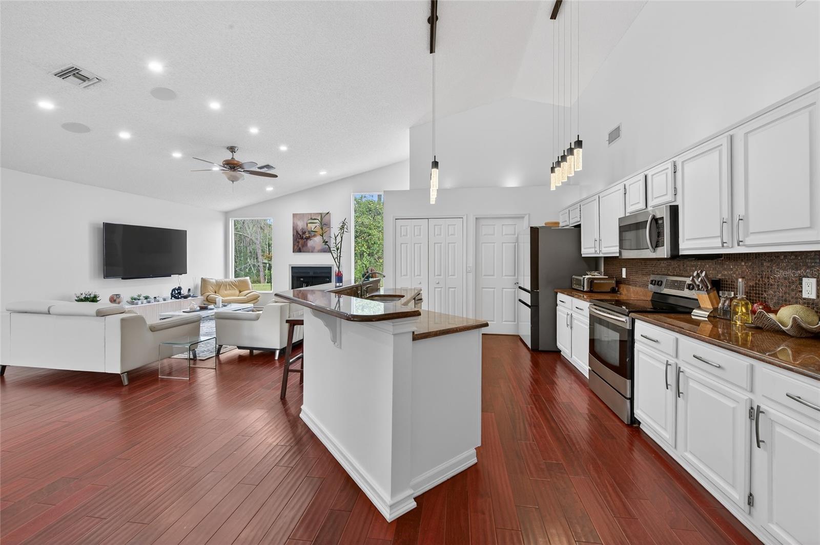 BREAKAWAY TRAILS - Residential