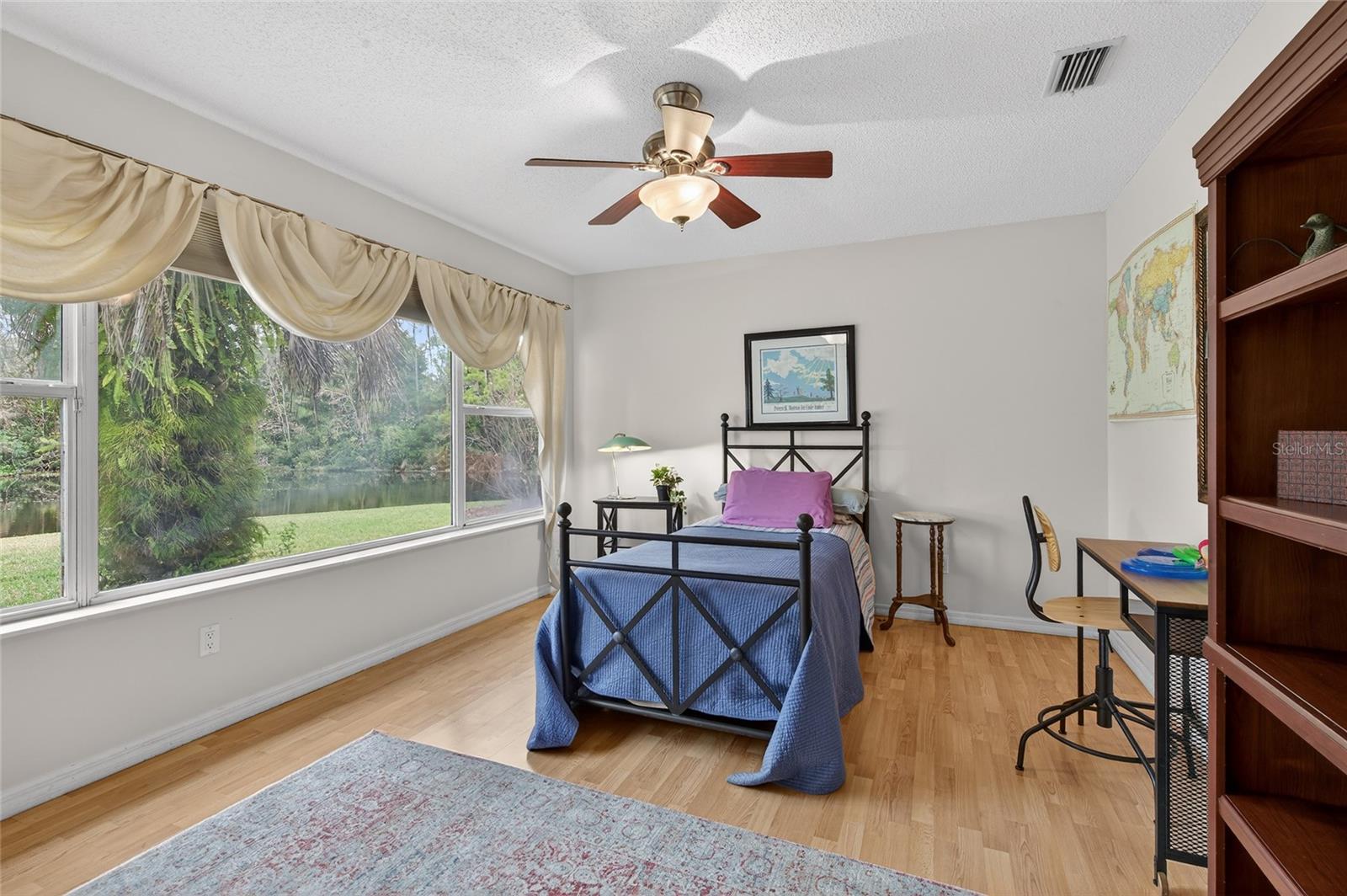 BREAKAWAY TRAILS - Residential