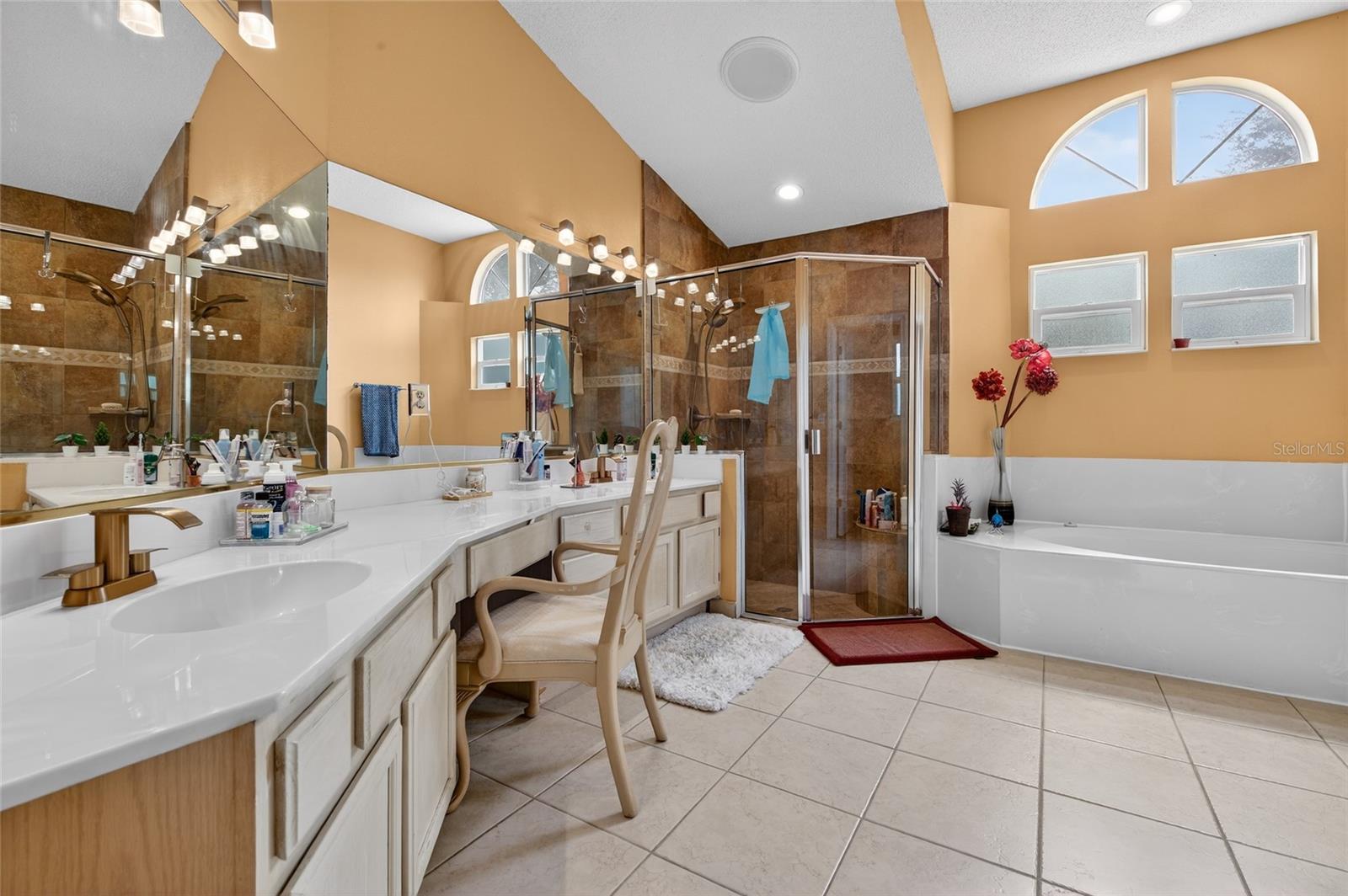 BREAKAWAY TRAILS - Residential