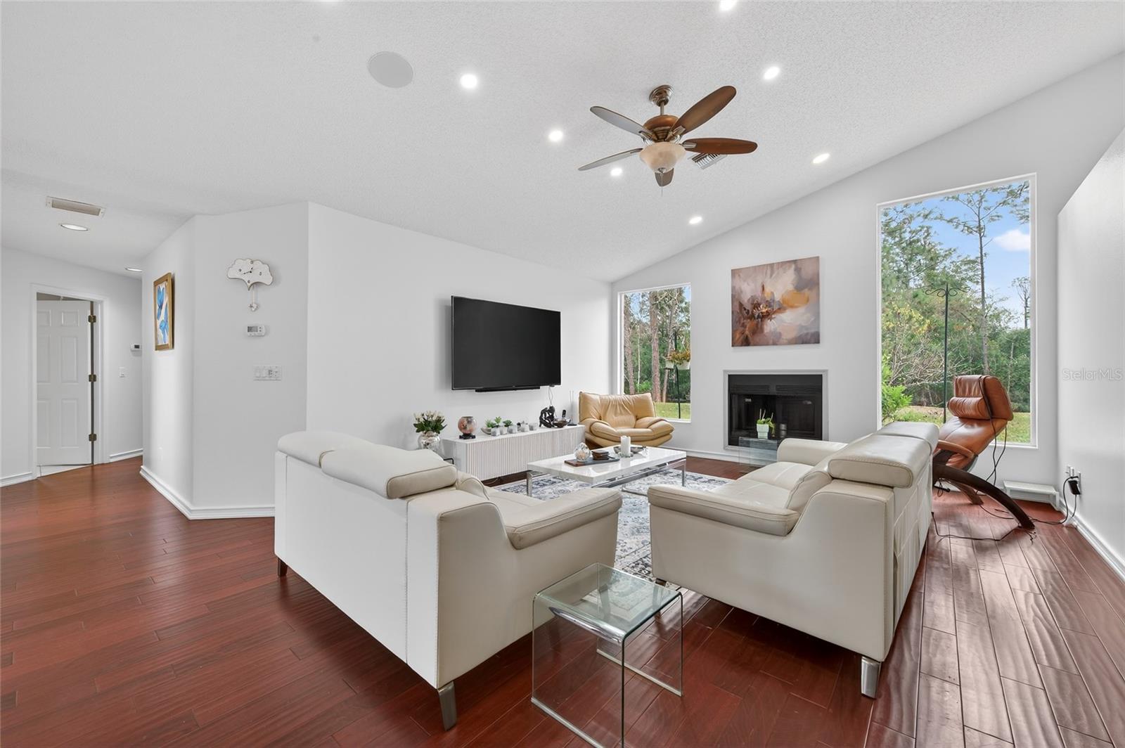 BREAKAWAY TRAILS - Residential