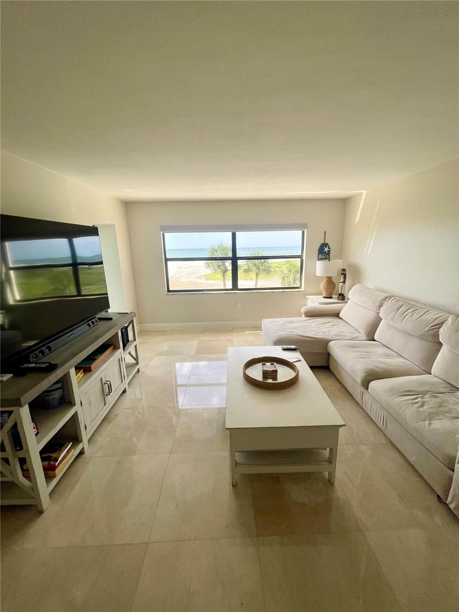 HARBOUR LIGHT TOWERS - Residential Lease