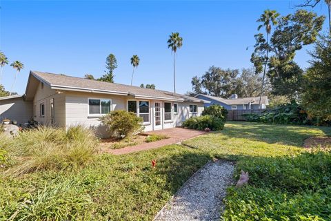 Photo of 236 58th Avenue S, St Petersburg, FL 33705 (MLS # TB8450304)