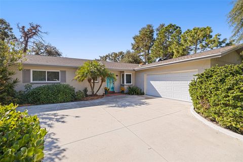 Photo of 236 58th Avenue S, St Petersburg, FL 33705 (MLS # TB8450304)