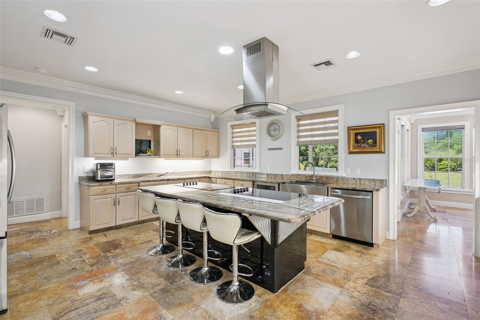 MARKHAM WOODS CORRIDOR - Residential