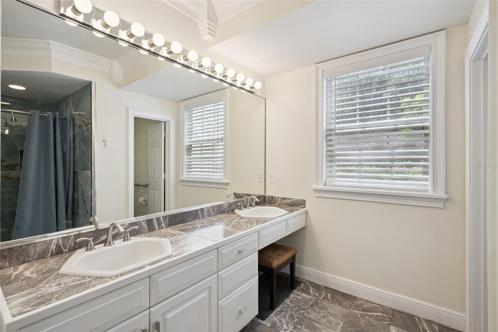 MARKHAM WOODS CORRIDOR - Residential