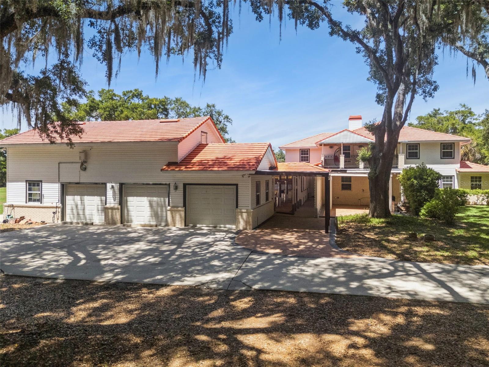 MARKHAM WOODS CORRIDOR - Residential