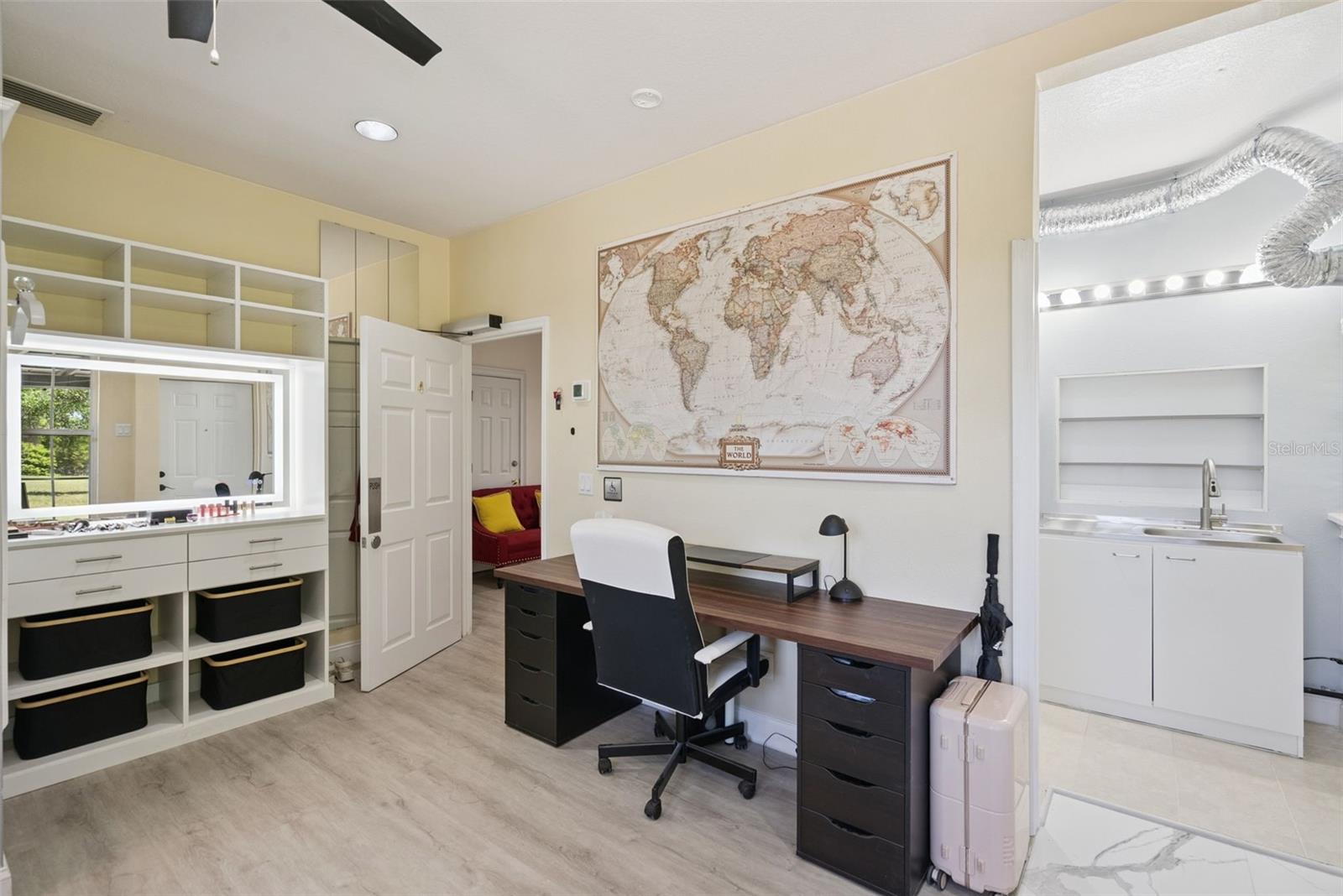 MARKHAM WOODS CORRIDOR - Residential