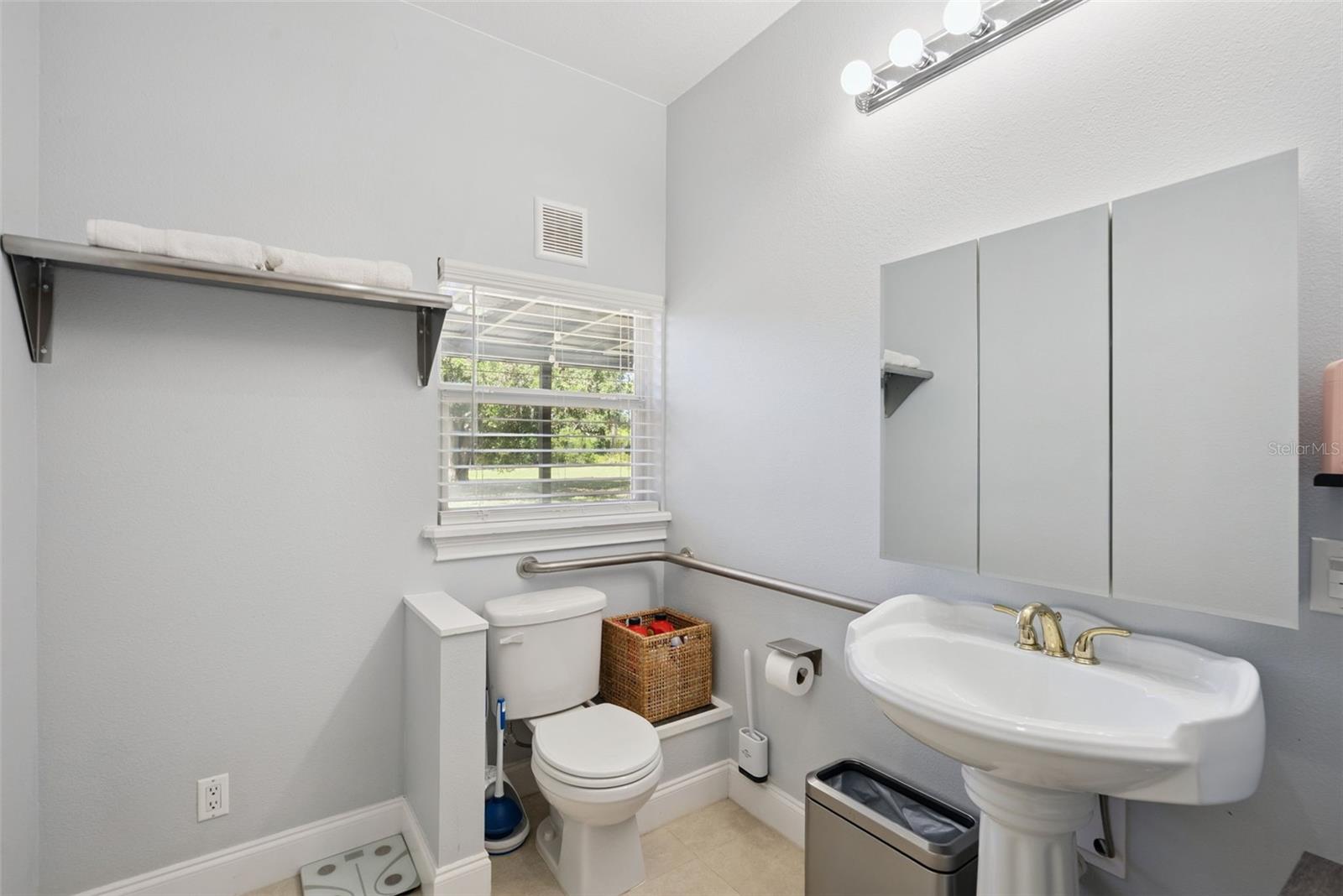 MARKHAM WOODS CORRIDOR - Residential