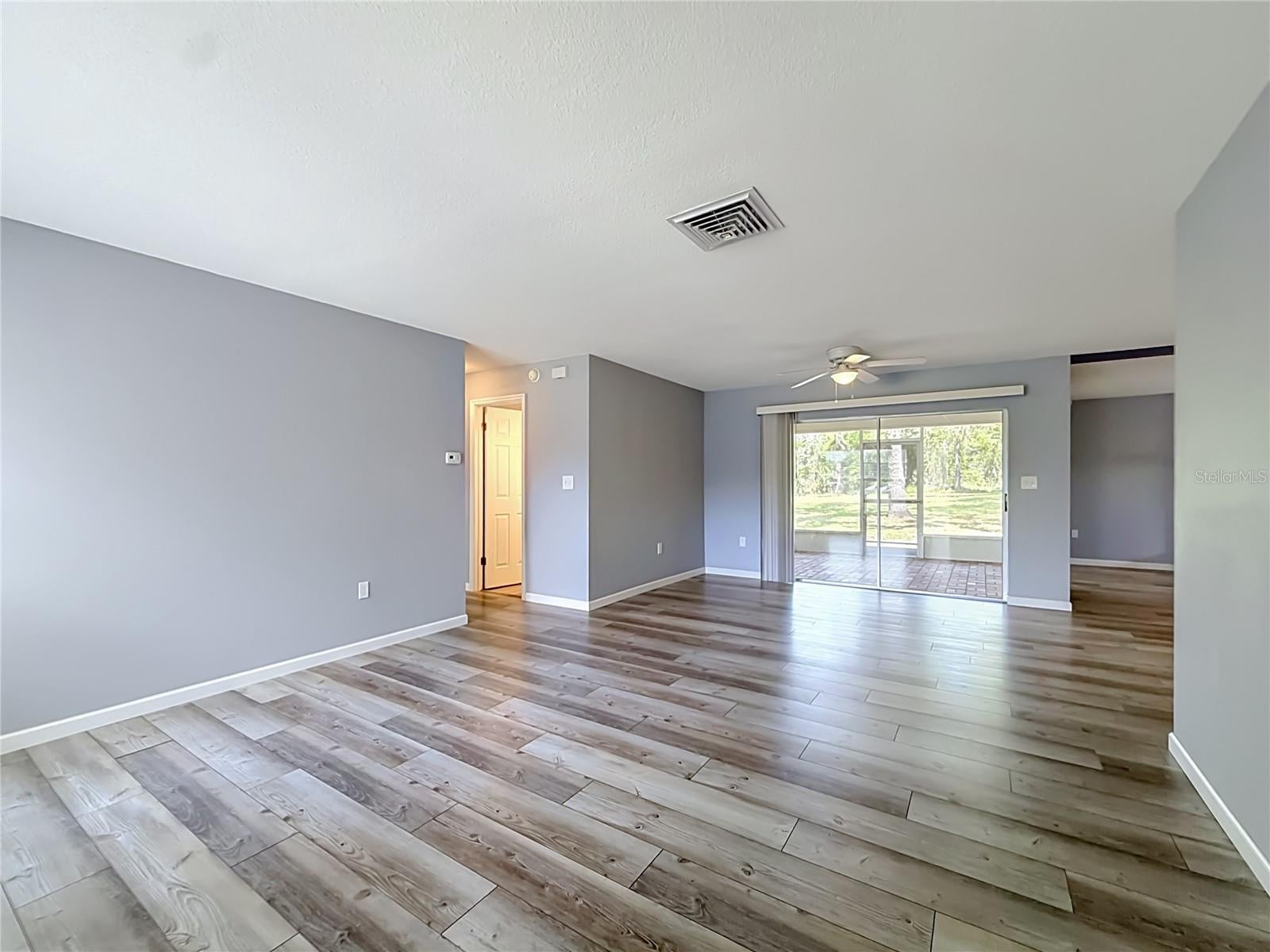 5583 W CAGNEY LOOP