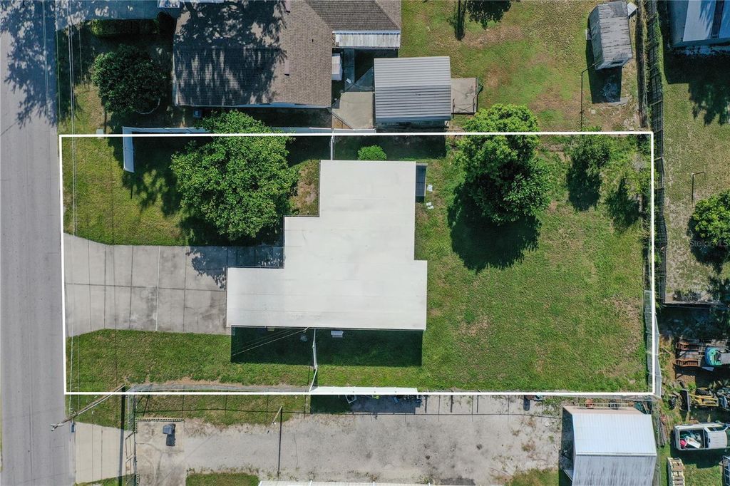 Photo of 2720 NW Avenue V, Winter Haven, FL 33881 (MLS # P4936014)