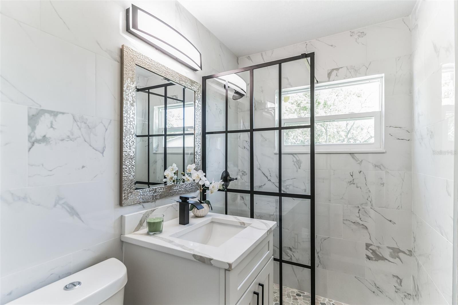 ACADEMY MANOR UNIT 01 - Residential