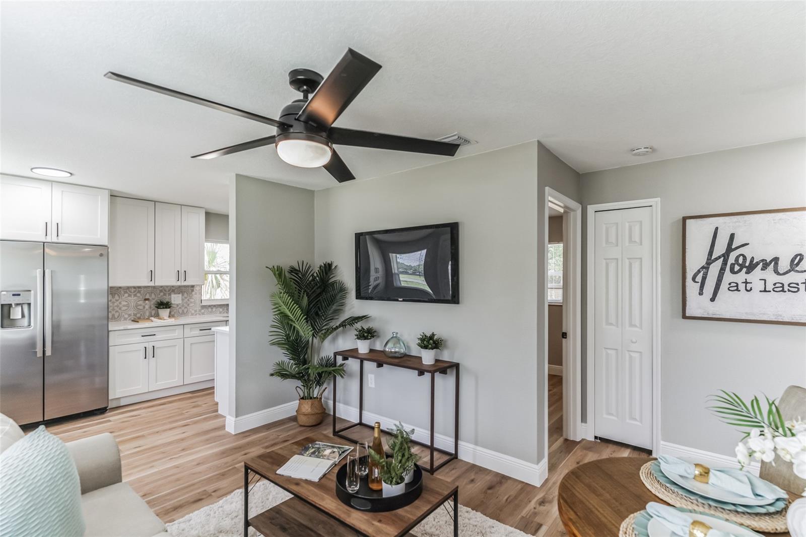 ACADEMY MANOR UNIT 01 - Residential