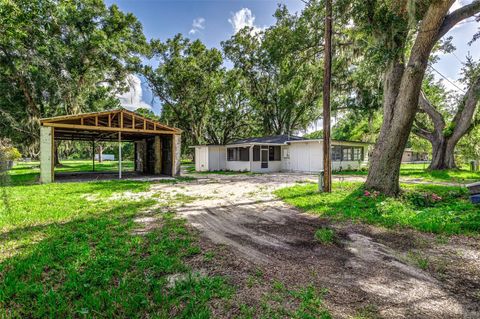 A home in AUBURNDALE