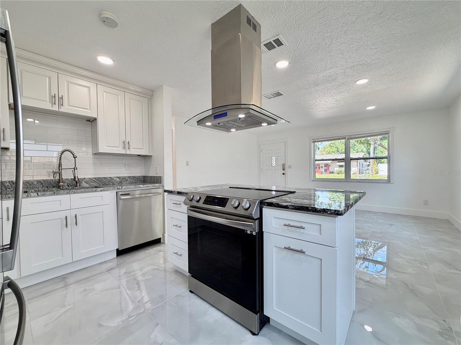 NORTH ST PETERSBURG - Residential