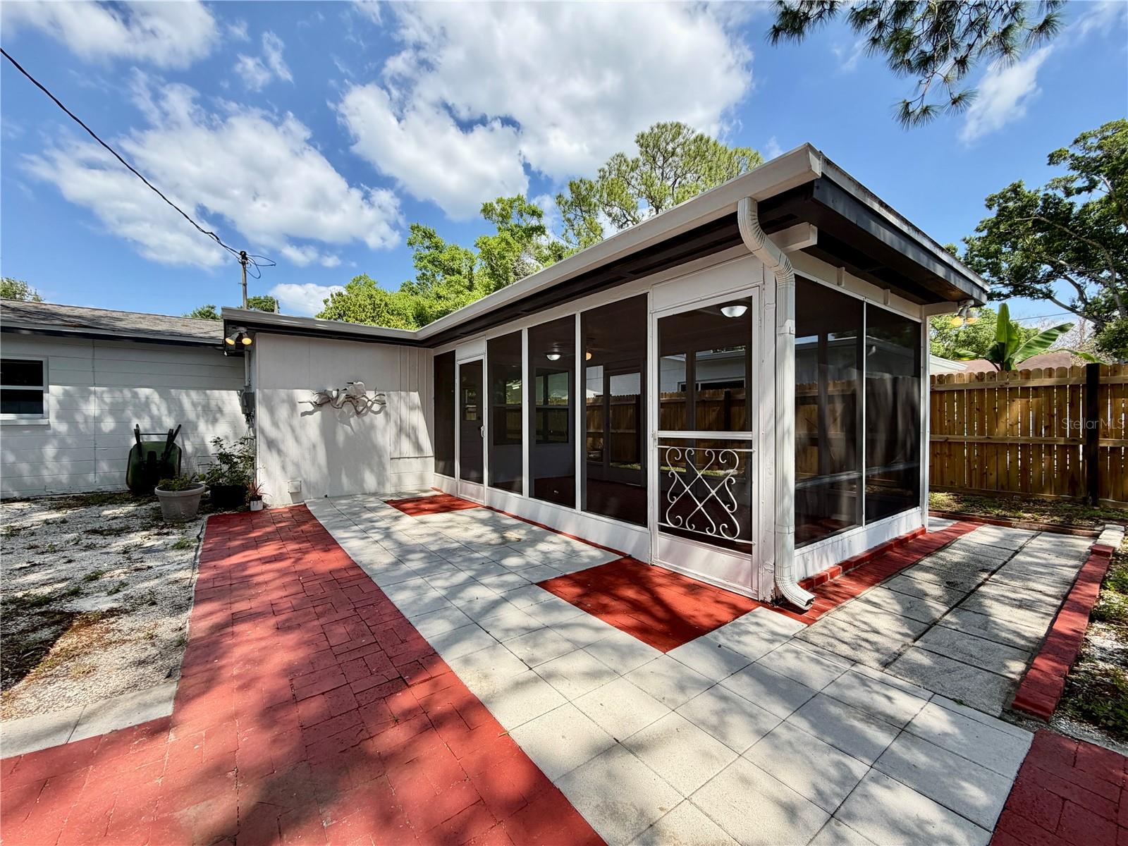 NORTH ST PETERSBURG - Residential