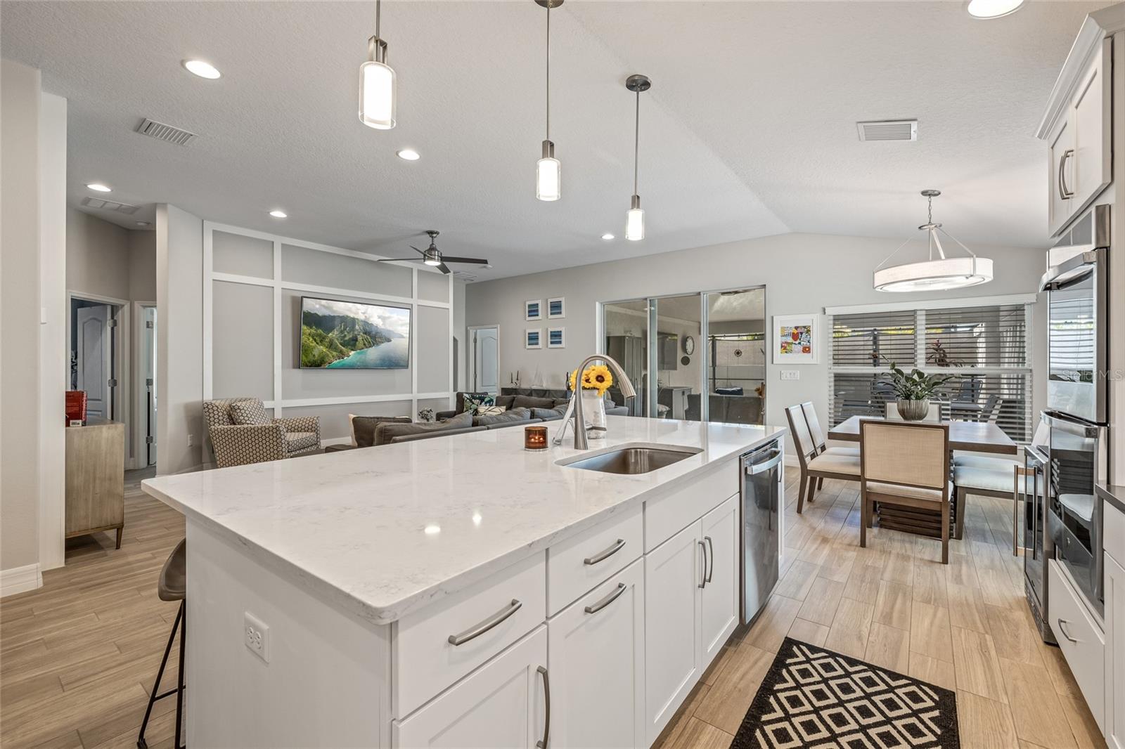 CARROLLWOOD LNDGS PH 2 - Residential