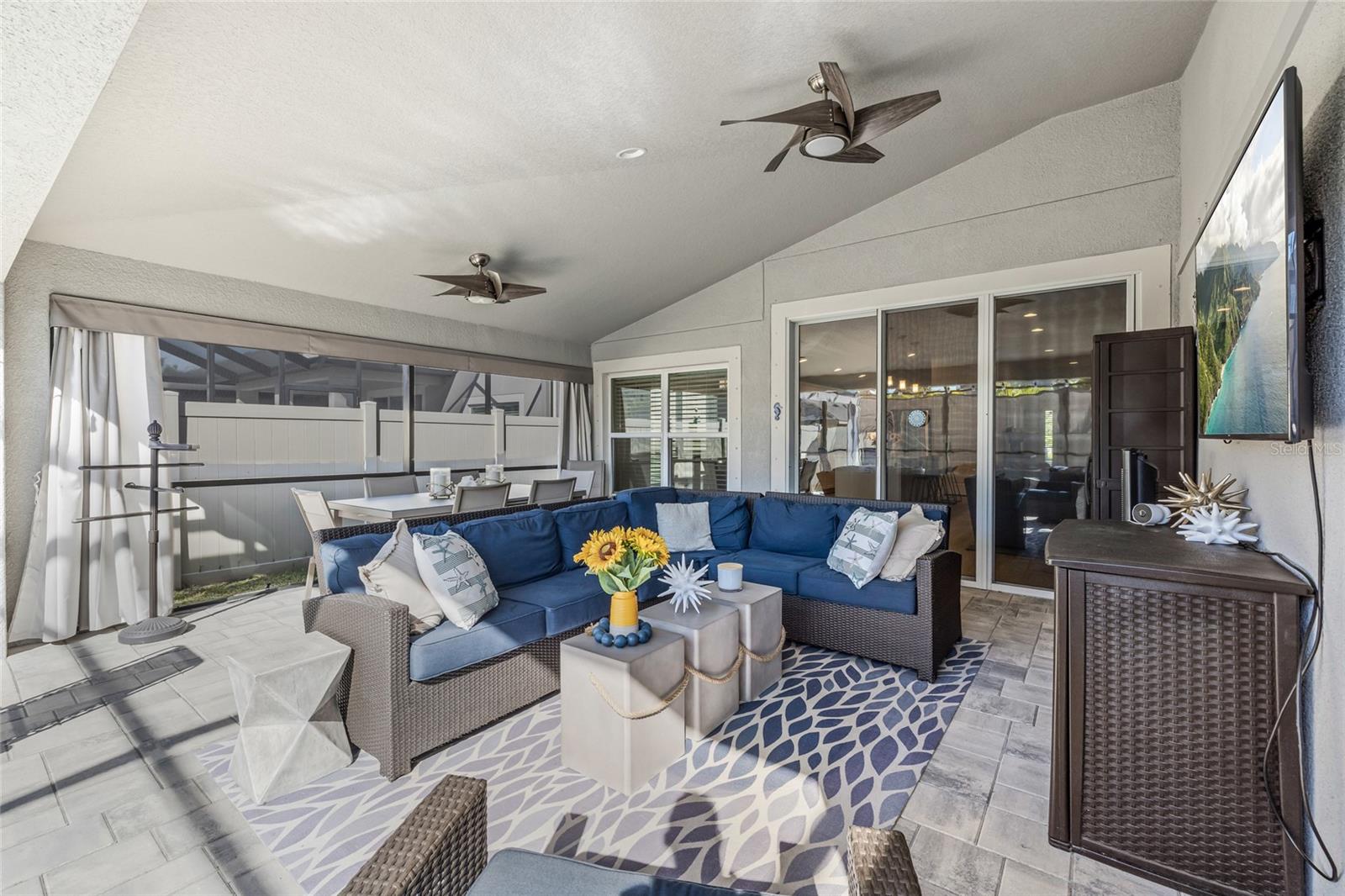 CARROLLWOOD LNDGS PH 2 - Residential