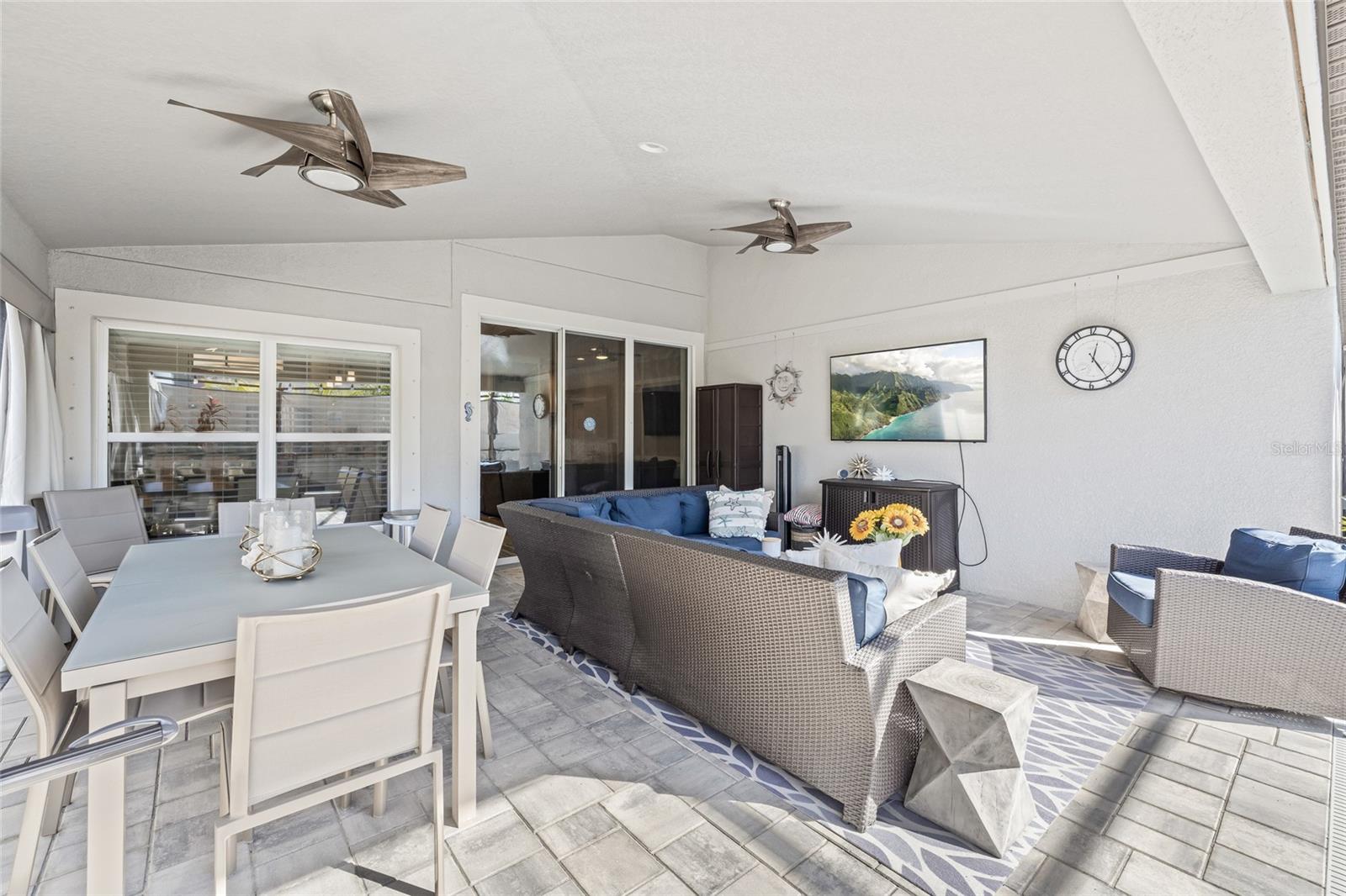 CARROLLWOOD LNDGS PH 2 - Residential