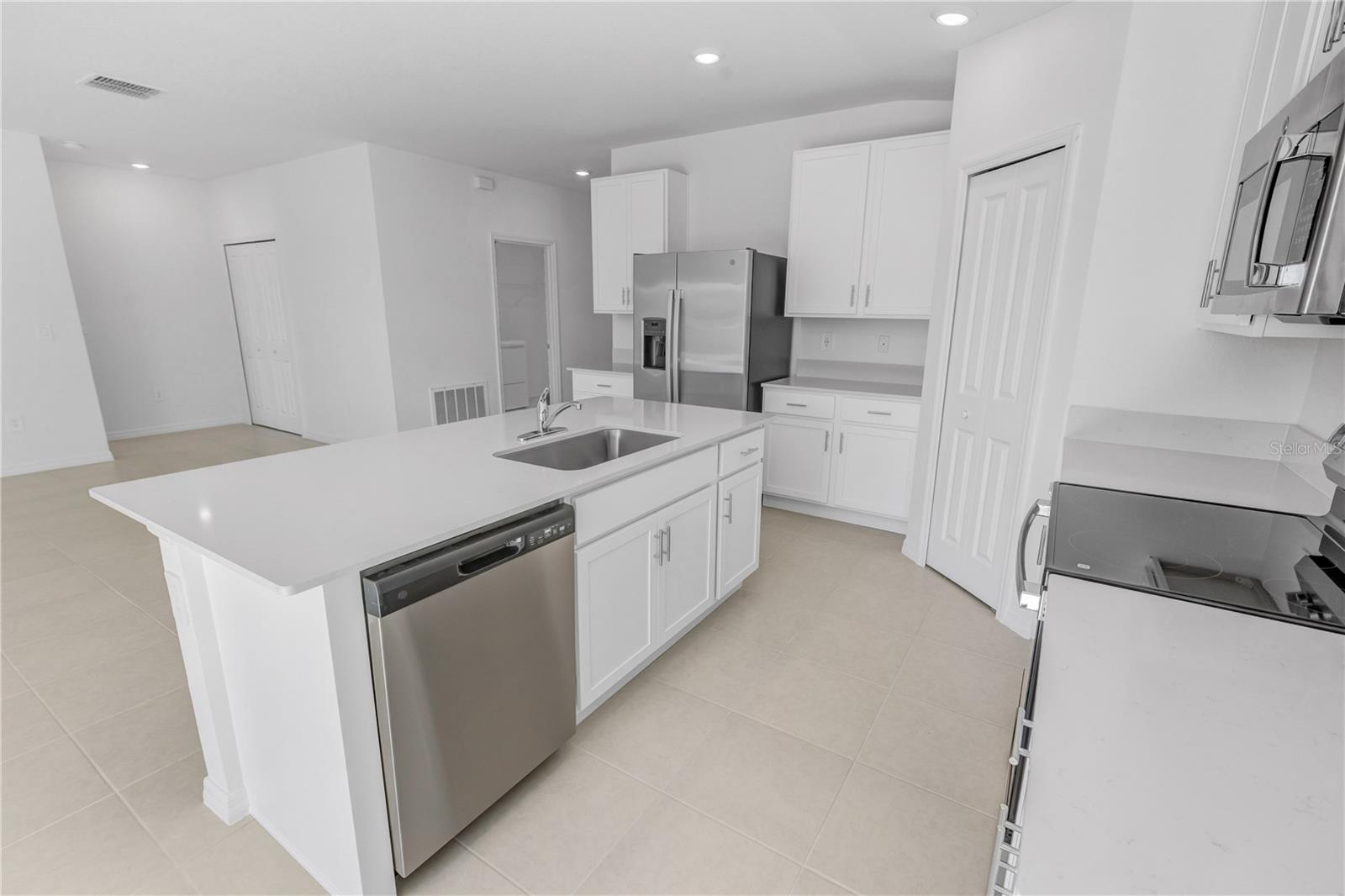 CYPRESS POINT/LK PARKER - Residential Lease