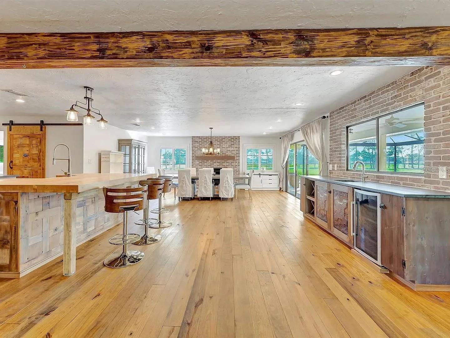 3803 AVENIDA MADERA