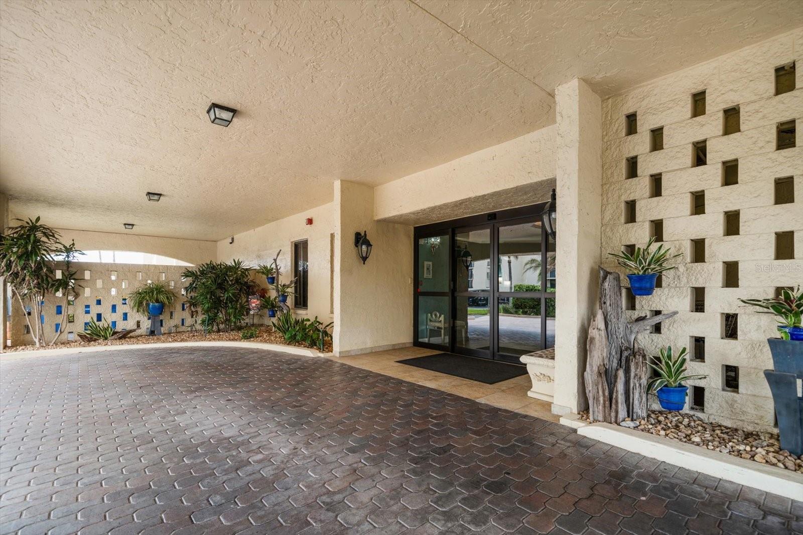 700 ISLAND WAY 404