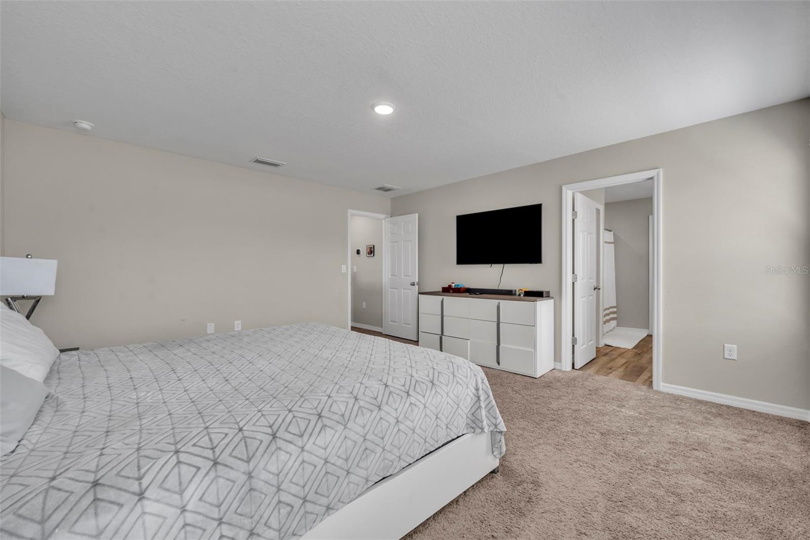 FOREST LAKE - Residential