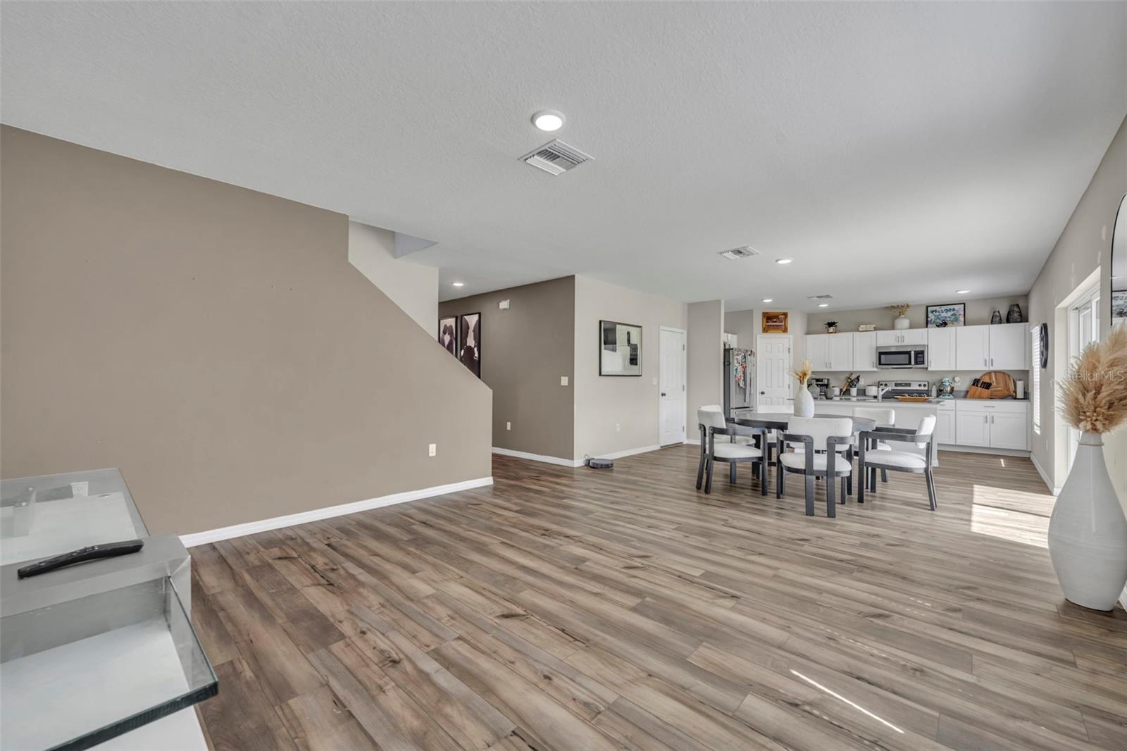 FOREST LAKE - Residential