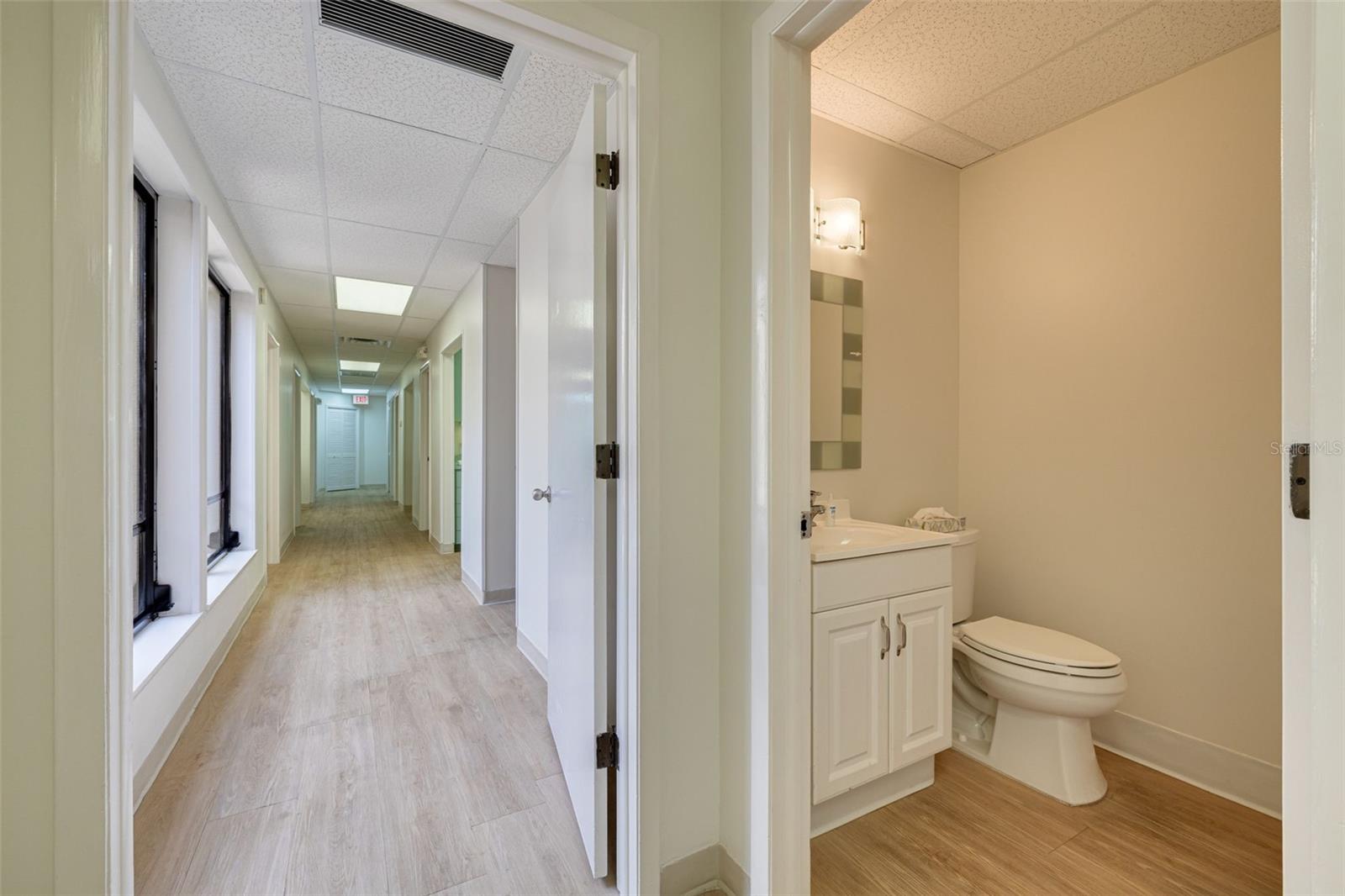 MAGNOLIA PARK - Commercial Lease