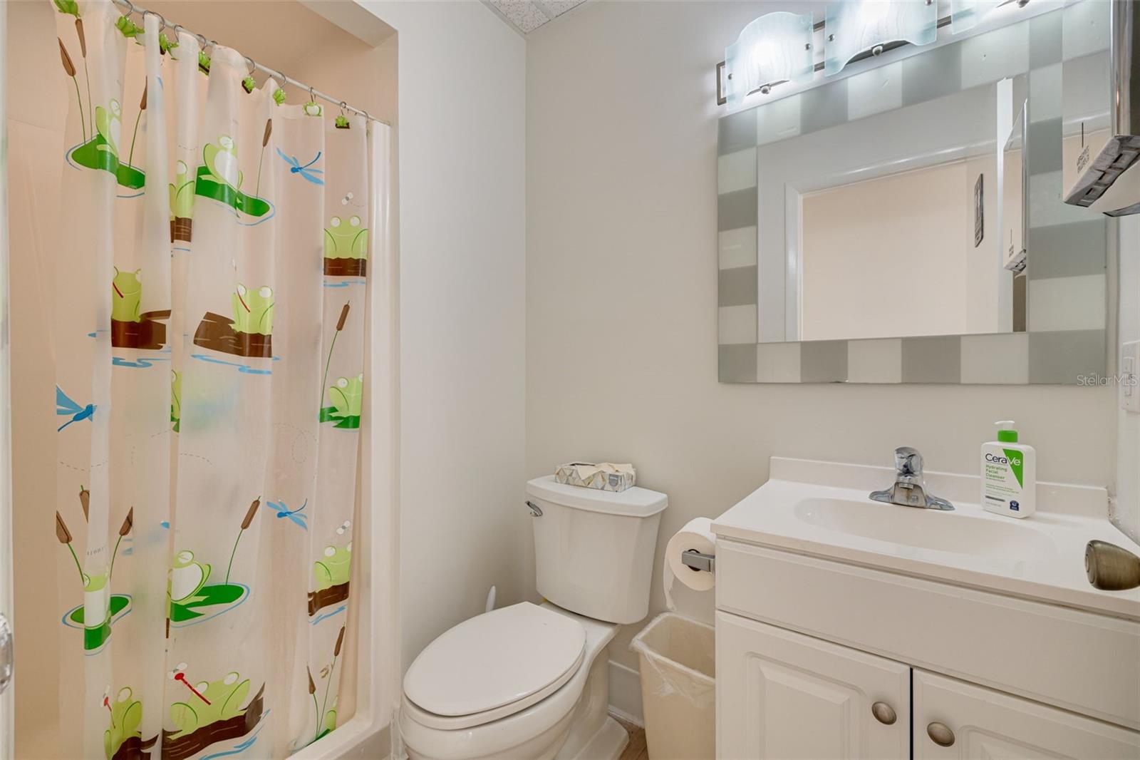 MAGNOLIA PARK - Commercial Lease