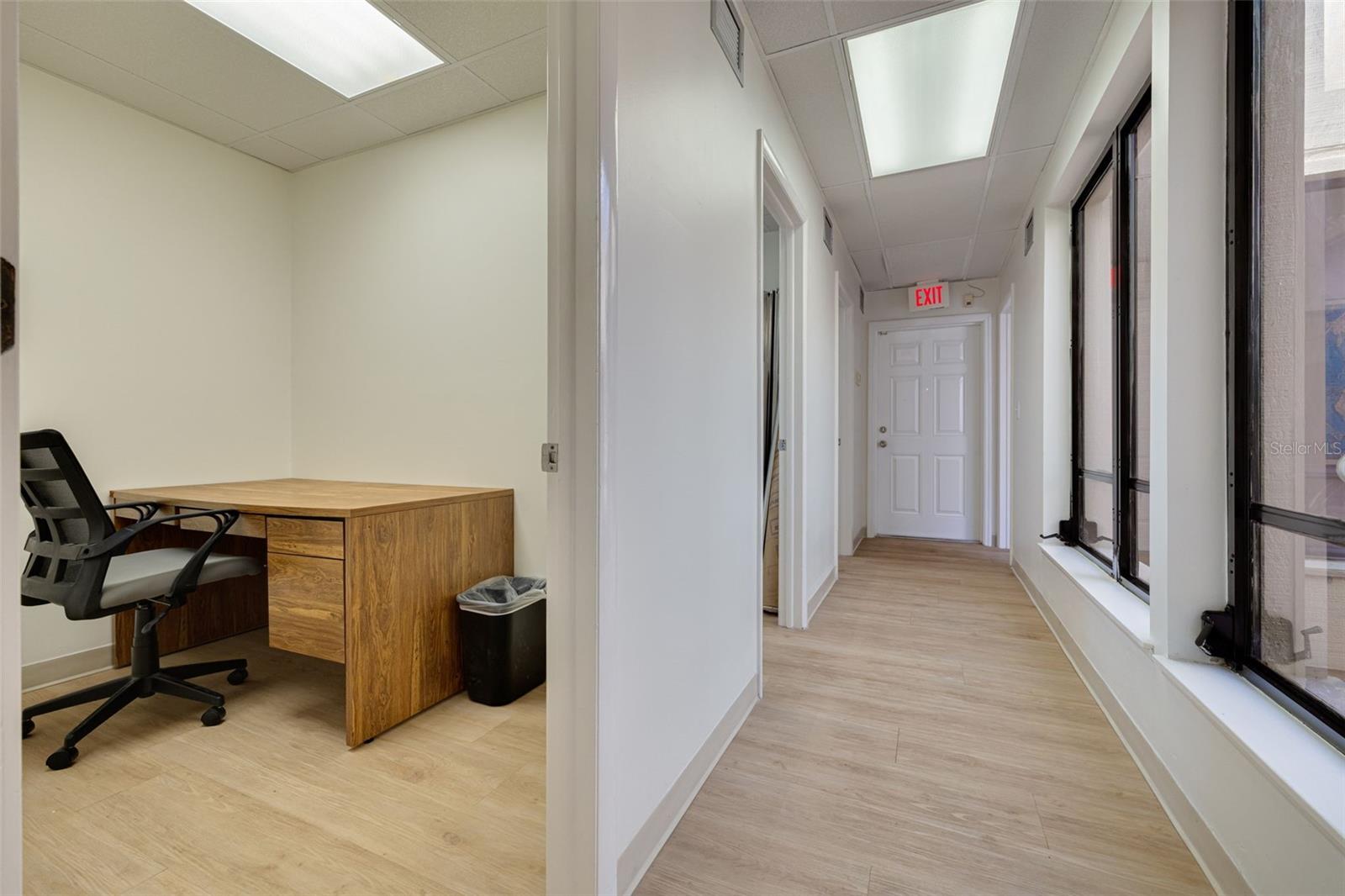 MAGNOLIA PARK - Commercial Lease