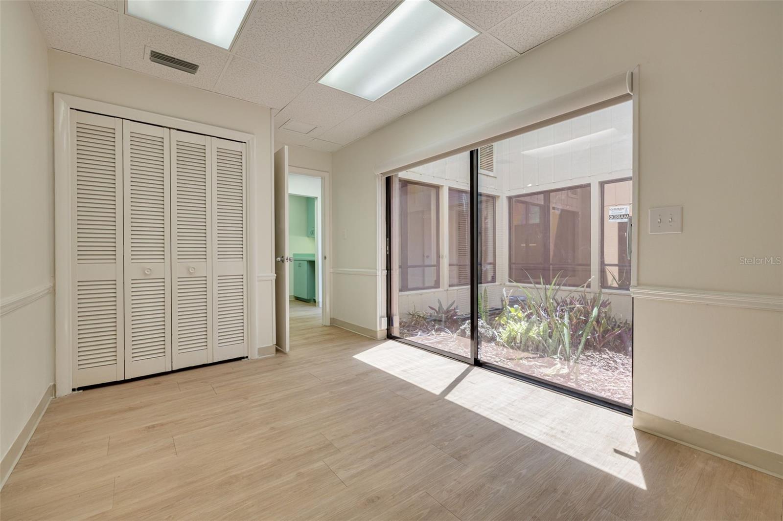 MAGNOLIA PARK - Commercial Lease