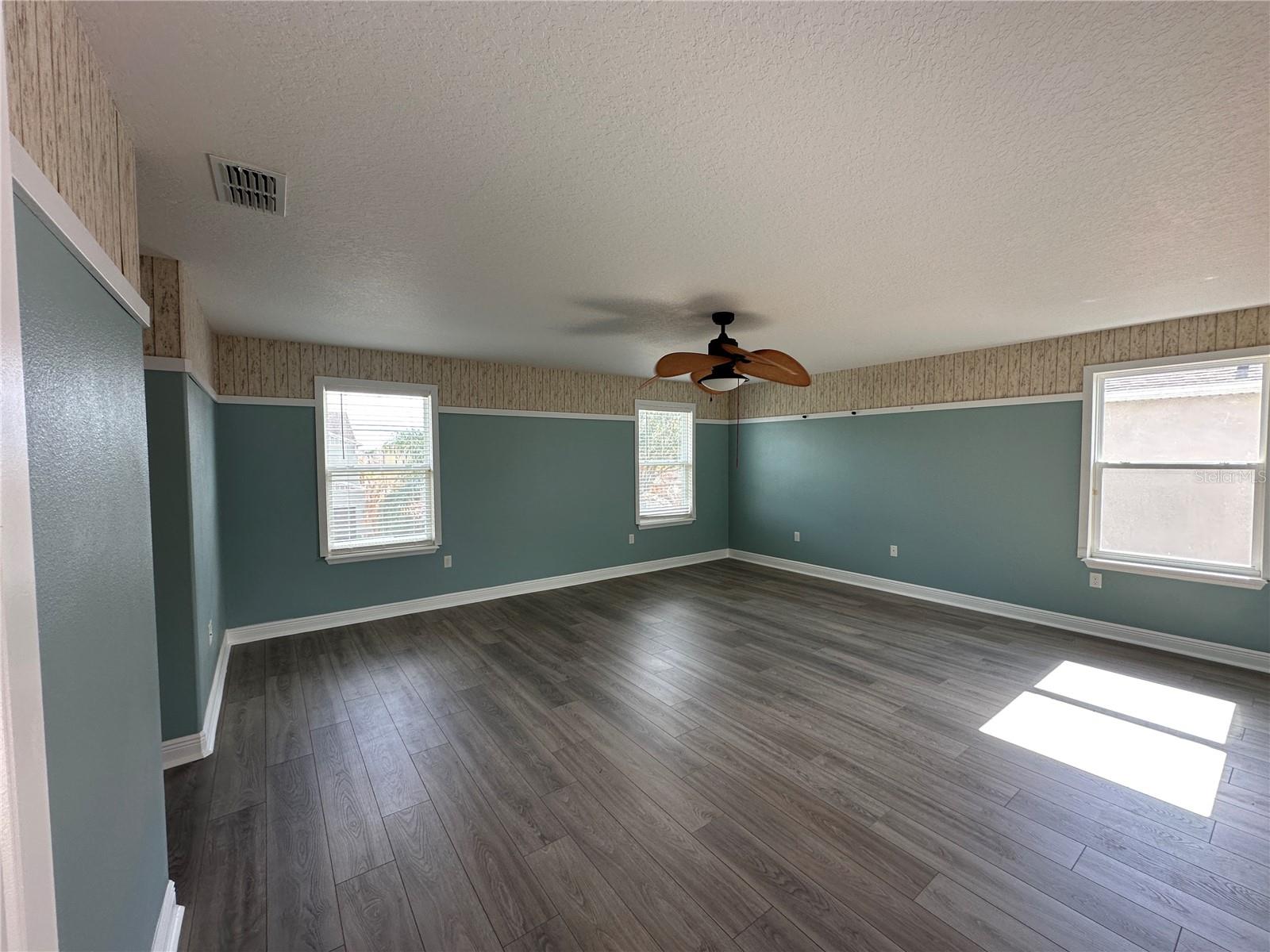 SUMMERLAKE PD PH 1B - Residential Lease