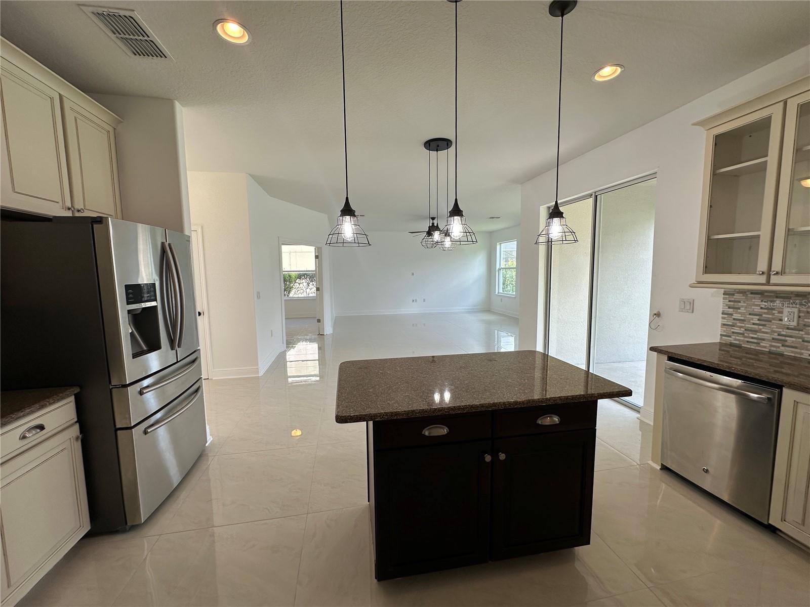 SUMMERLAKE PD PH 1B - Residential Lease