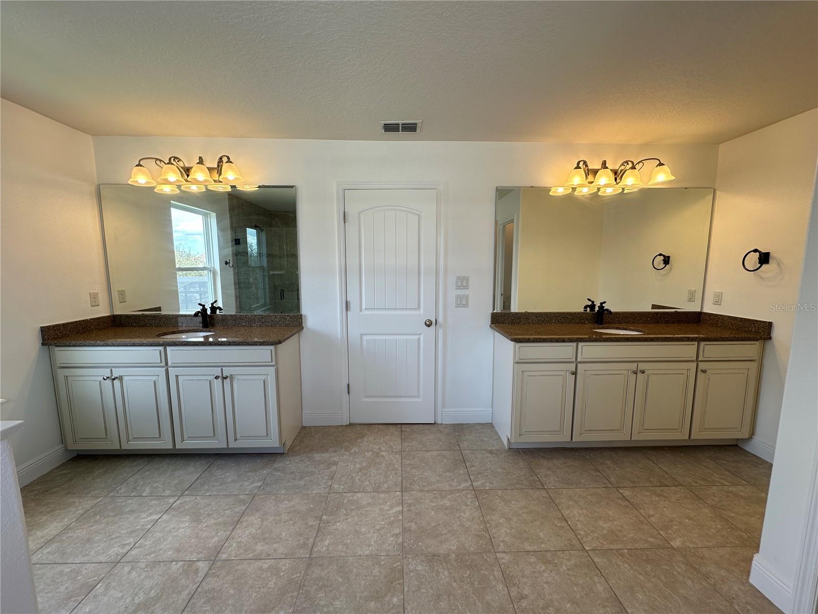 SUMMERLAKE PD PH 1B - Residential Lease