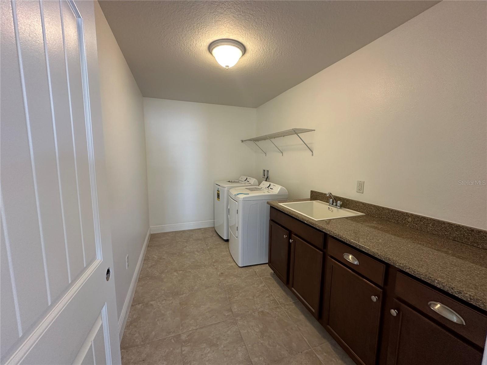 SUMMERLAKE PD PH 1B - Residential Lease