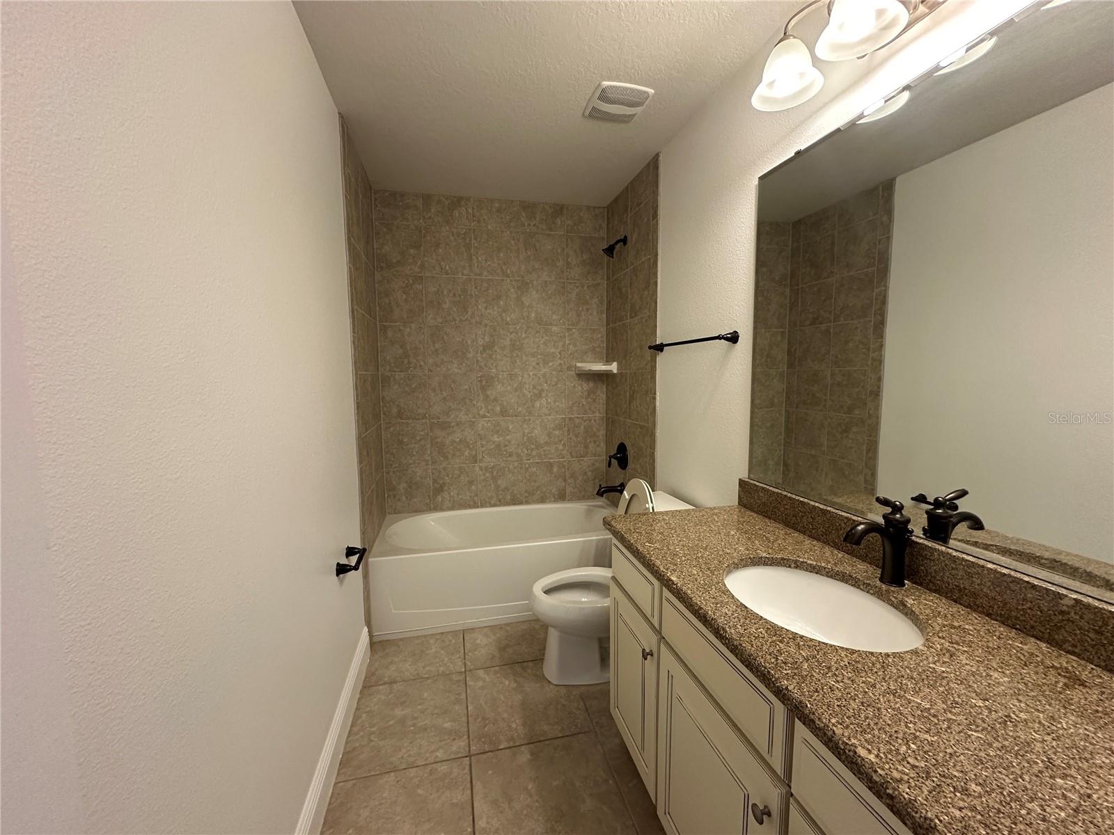 SUMMERLAKE PD PH 1B - Residential Lease