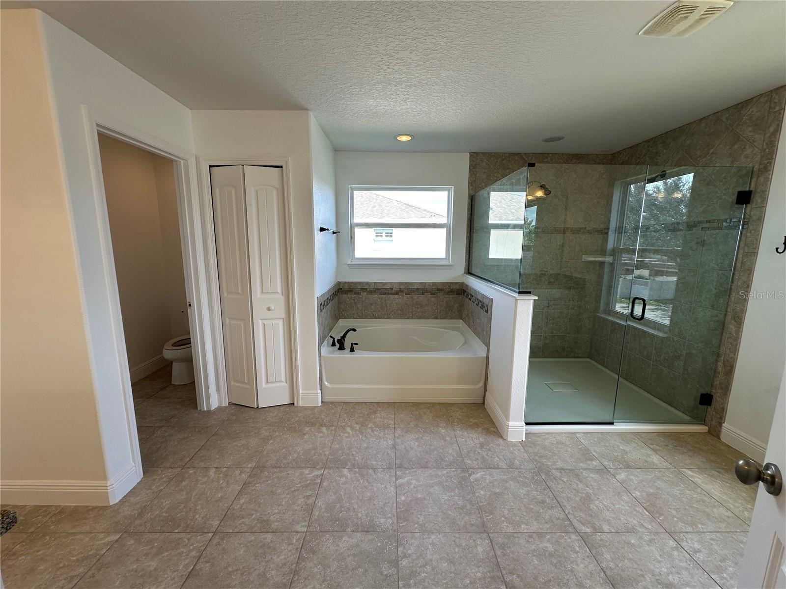 SUMMERLAKE PD PH 1B - Residential Lease