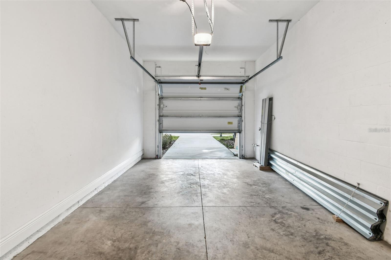 LAKESHORE PRESERVE - Residential