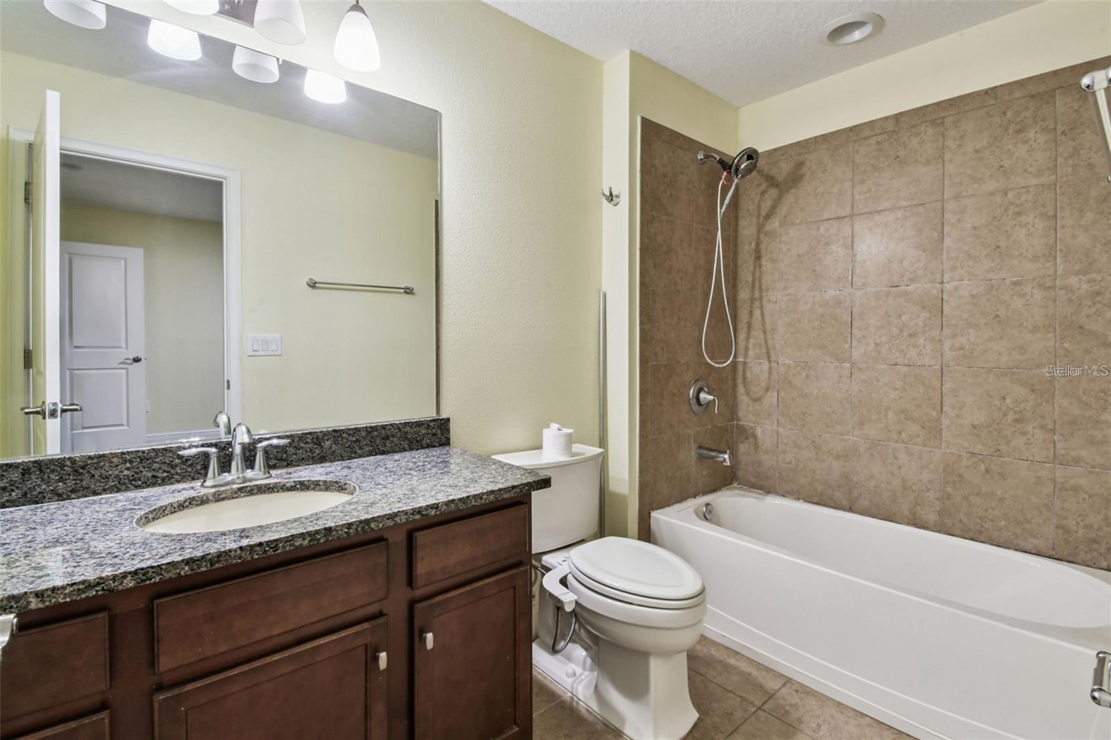 LAKESHORE PRESERVE - Residential