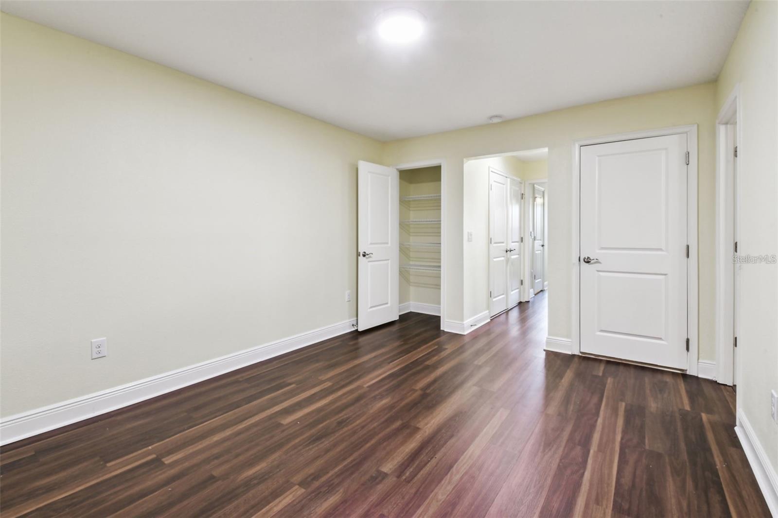 LAKESHORE PRESERVE - Residential