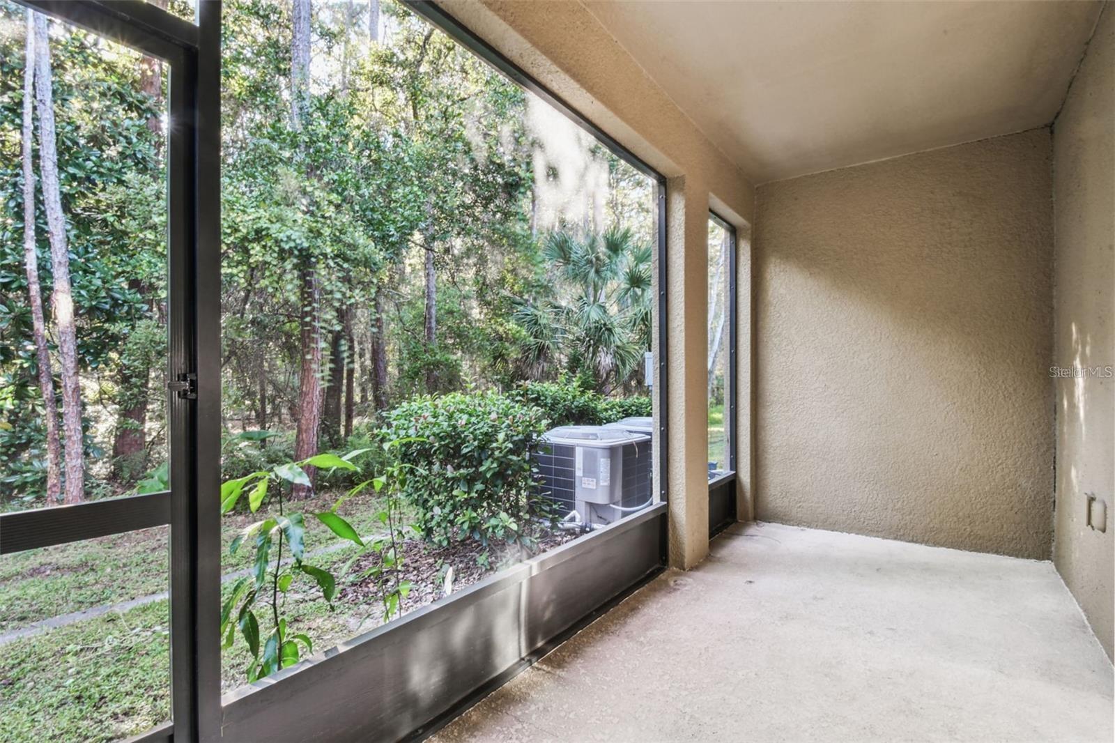 LAKESHORE PRESERVE - Residential