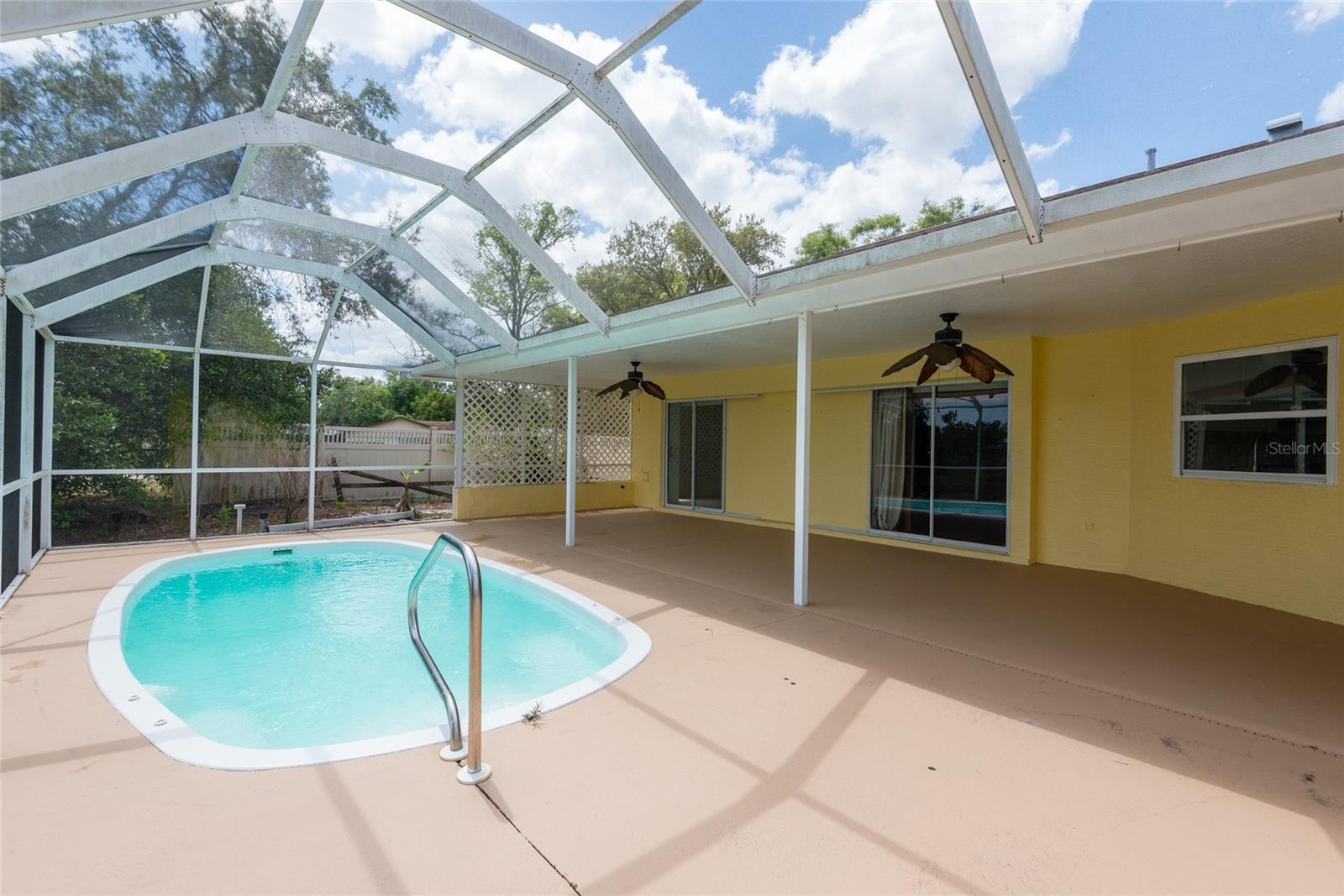 SPRING HILL - Residential